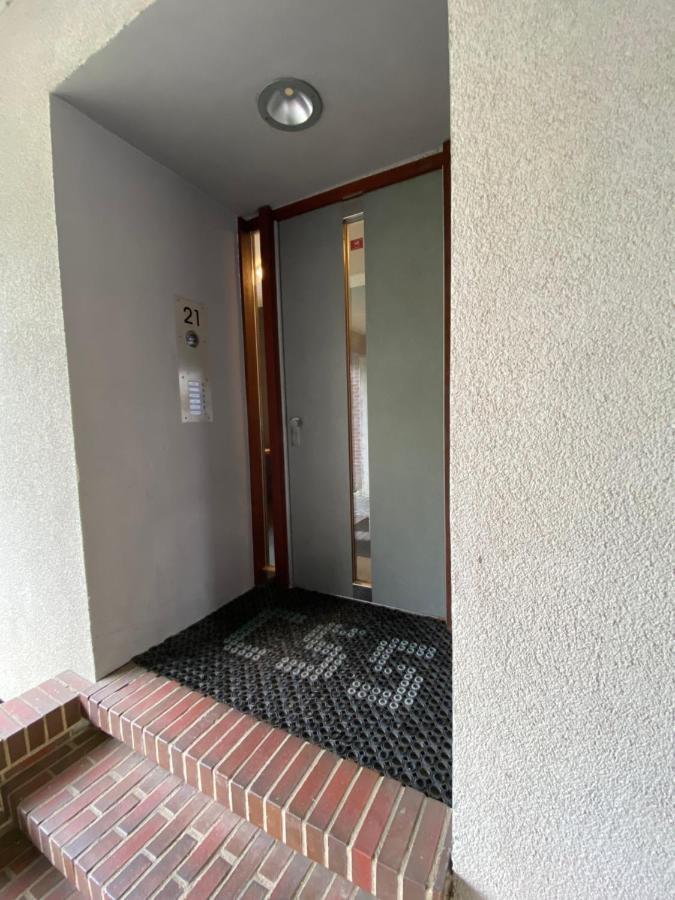 Schoene Grosse 4 Zimmer-Altbauwohnung Kiel Dış mekan fotoğraf