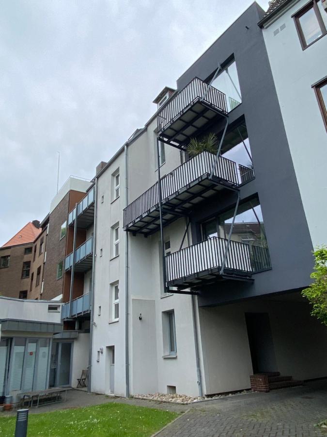Schoene Grosse 4 Zimmer-Altbauwohnung Kiel Dış mekan fotoğraf