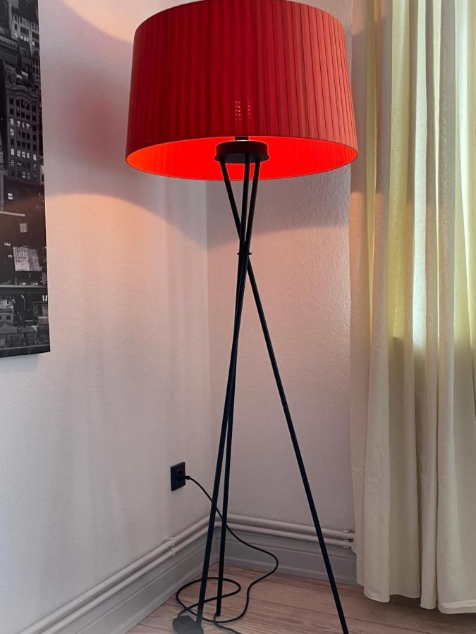Schoene Grosse 4 Zimmer-Altbauwohnung Kiel Dış mekan fotoğraf