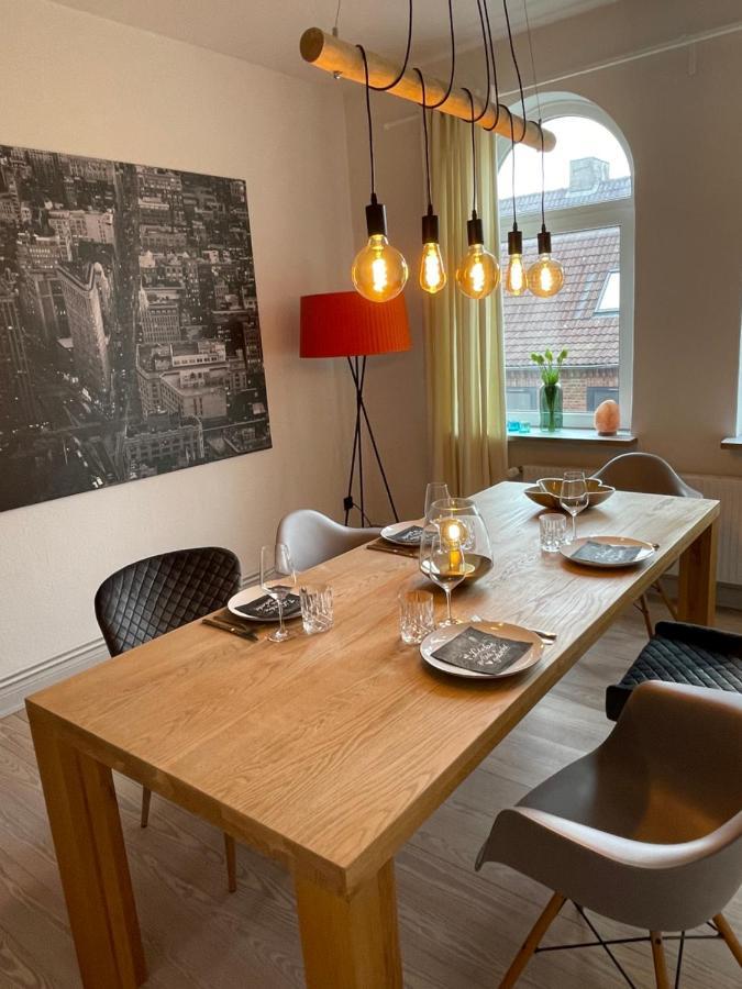 Schoene Grosse 4 Zimmer-Altbauwohnung Kiel Dış mekan fotoğraf